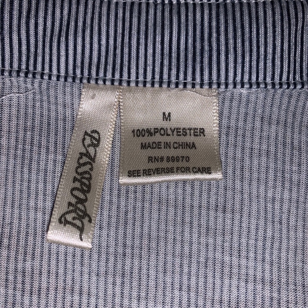 button up - Picture 3 of 3